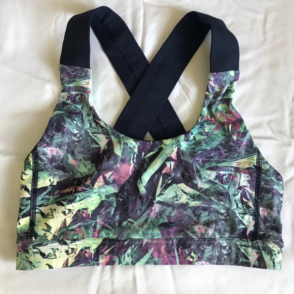 Lululemon sports bra